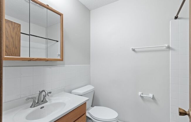 2 beds, 1 bath, 630 sqft, $995, Unit 12