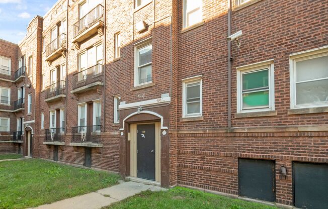 Studio, 1 bath, 650 sqft, $912.08, Unit 6100-2W