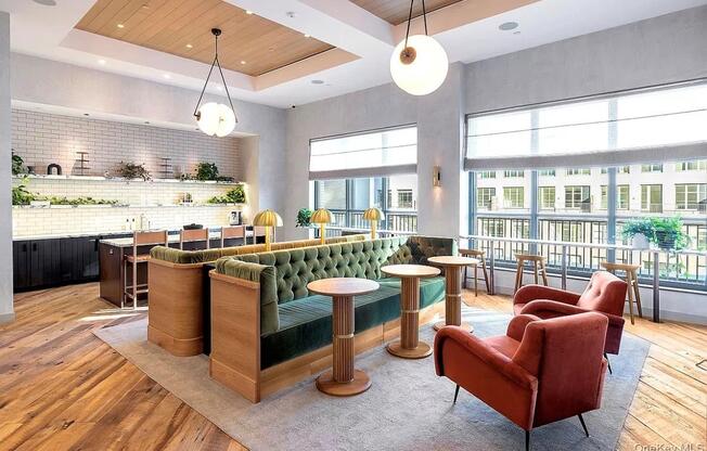 1 bed, 1 bath, 631 sqft, $5,600, Unit 15J