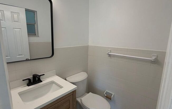 2 beds, 1 bath, 900 sqft, $2,250, Unit 5141-209