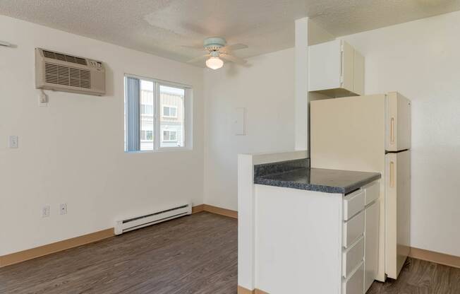 Sunset | Dining Room and Kitchen