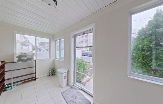 4 beds, 1.5 baths, 1,724 sqft, $3,700, Unit SF