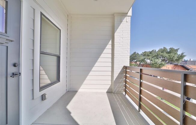 1 bed, 1 bath, 711 sqft, $1,575, Unit B-05_#202