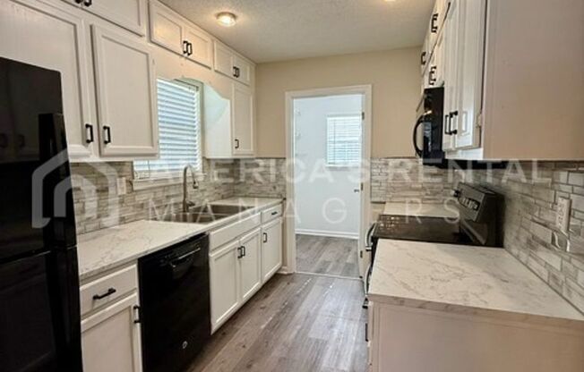 3 beds, 2 baths, $1,595