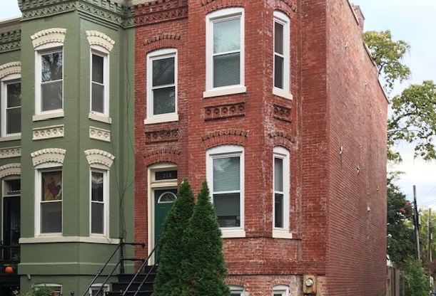 710 7th St NE