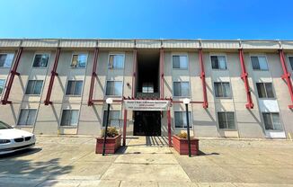 555 S. 10th Street