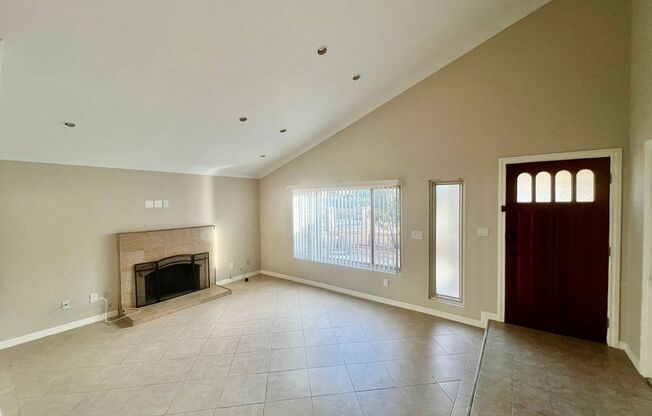 Spacious 4BR/3BA Home with Pool in University City – Ideal Location Near UTC & Sorrento Valley!