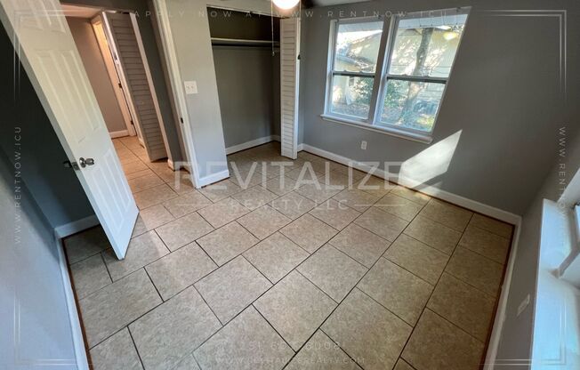 2 beds, 1 bath, $1,000