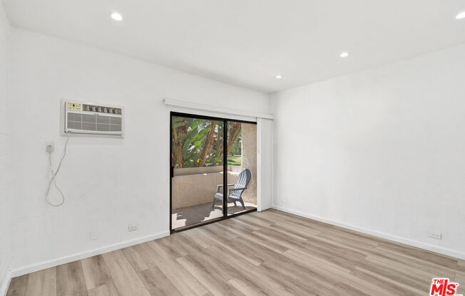 Studio, 1 bath, 403 sqft, $2,499, Unit 217