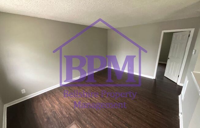 Cozy 2 Bed | 1 Bath Duplex in Hermitage