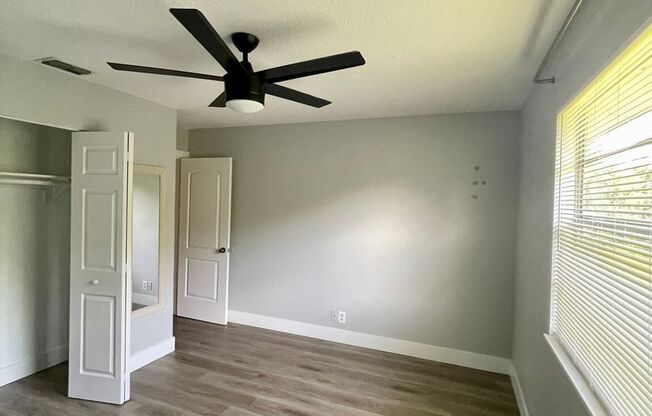 2 beds, 1 bath, $1,175, Unit D