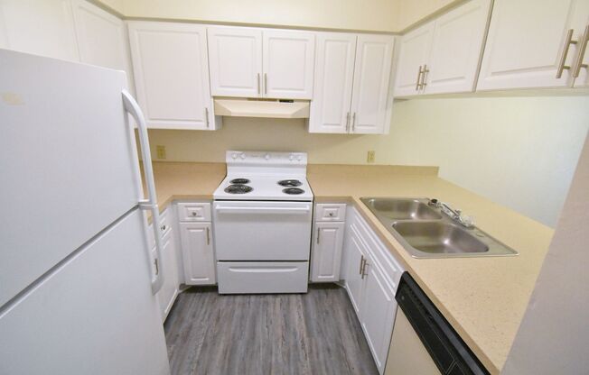 2 beds, 2.5 baths, 1,088 sqft, $1,425, Unit CW1403