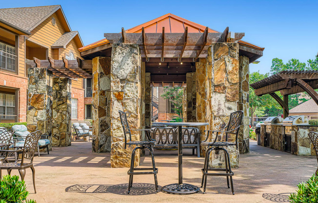 outdoor grilling station at River Pointe, Texas, 77304