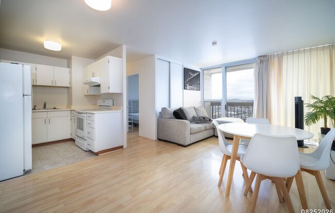 $2,700/ 2 Bed / 1 Bath / 1 Parking – Furnished – Liliha Square, Honolulu Available for Immediate Occupancy