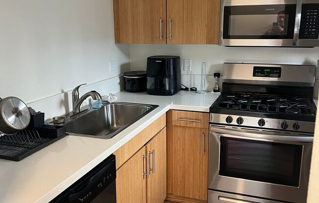 Studio, 1 bath, 188 sqft, $1,795, Unit 123A