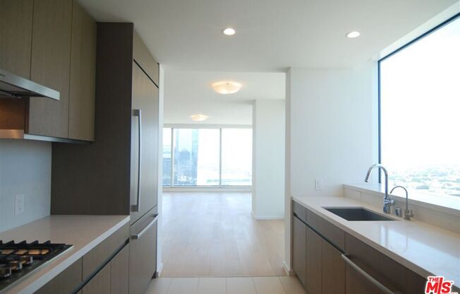 2 beds, 2.5 baths, 1,720 sqft, $5,500, Unit 2406