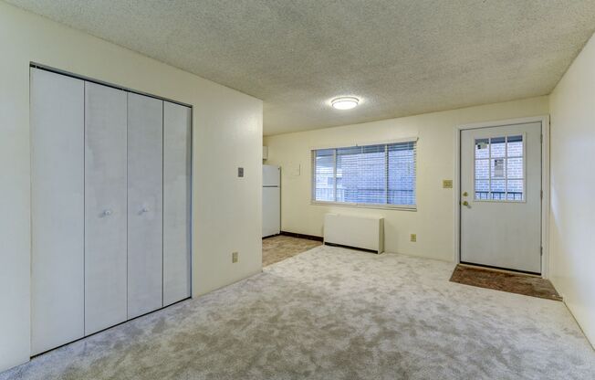 3161 Madison Ave Q423