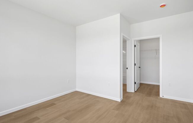 2 beds, 2 baths, 938 sqft, $2,325, Unit 202