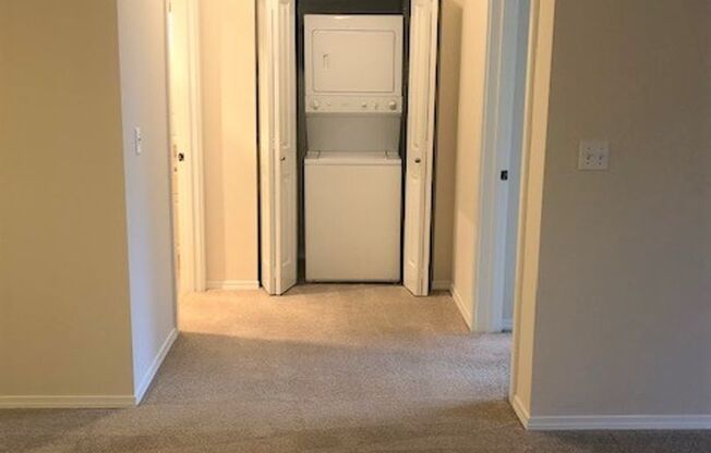 1 bed, 1 bath, 696 sqft, $1,825, Unit 404