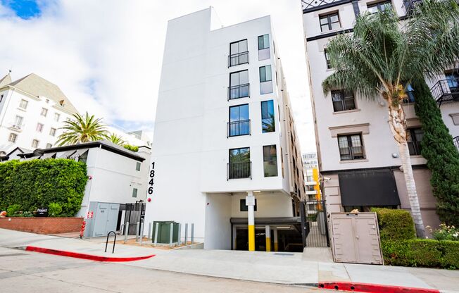 1846 N. Cherokee Avenue (Hollywood Manor)