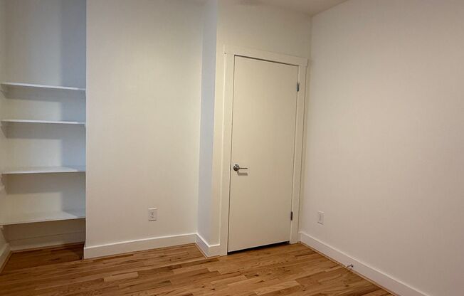 2 beds, 1 bath, 845 sqft, $1,600, Unit 2