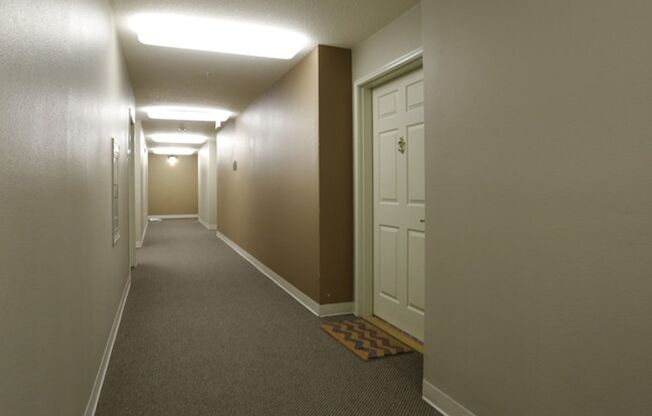 1 bed, 1 bath, 648 sqft, $1,499, Unit 324