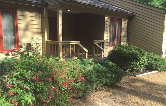 2433 Crowncrest Place