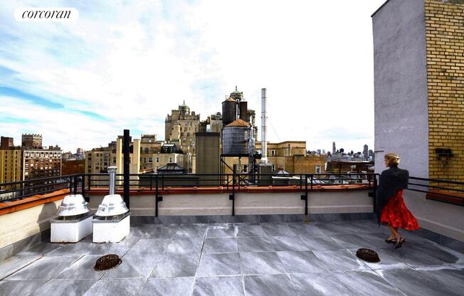 6 beds, 4.5 baths, 6,000 sqft, $55,000, Unit PHA