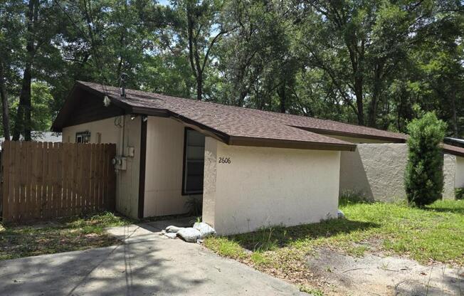2606 NE 22 CT