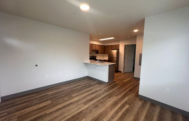 1 bed, 1 bath, 600 sqft, $1,295, Unit Unit B-18