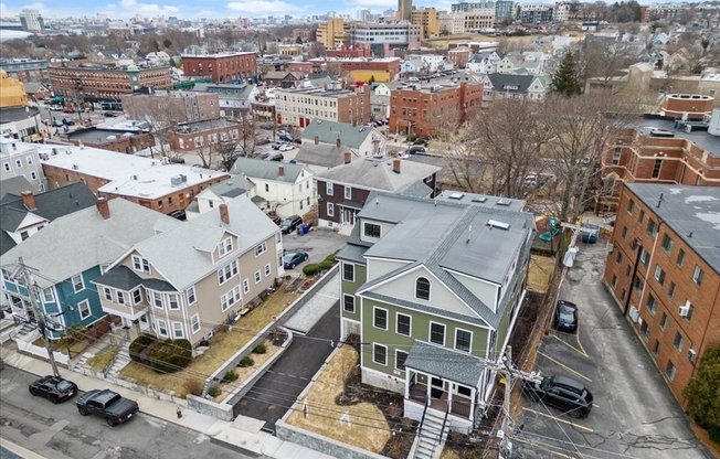 3 beds, 2.5 baths, 2,484 sqft, $5,000, Unit 2