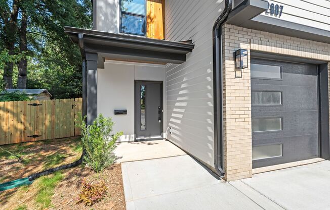 Bright & Modern New Construction Townhome in Westerly Hills