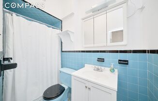 1 bed, 1 bath, $3,200, Unit 7