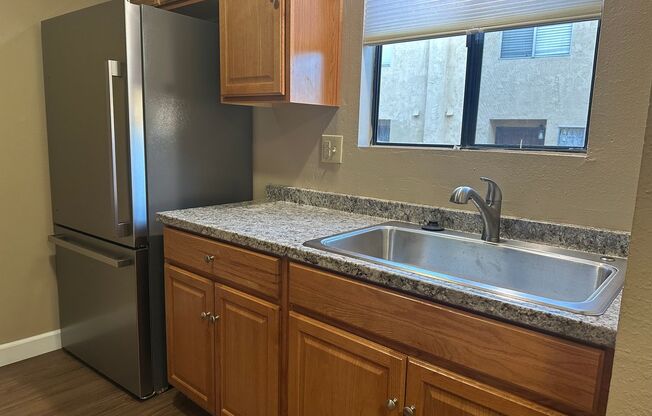 2 beds, 1.5 baths, 925 sqft, $1,525, Unit Unit D