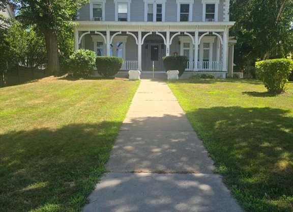 286 S MAIN ST