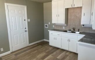 2 beds, 1 bath, $865