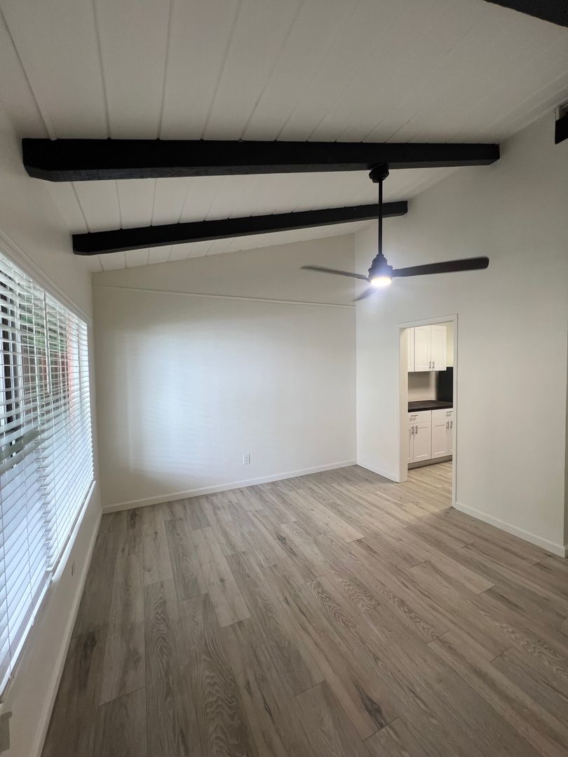 Nostalgic Studio steps away from the boardwalk and beach.