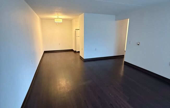 2 beds, 1.5 baths, 893 sqft, $1,495, Unit 113