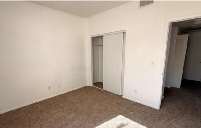 2 beds, 2 baths, $1,310, Unit UNIT 2046