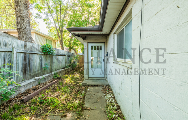 1554 N SALINA