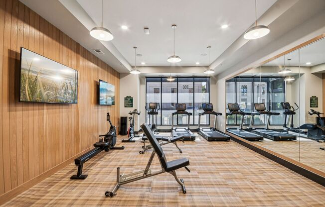 1 bed, 1 bath, 734 sqft, $2,595, Unit 318