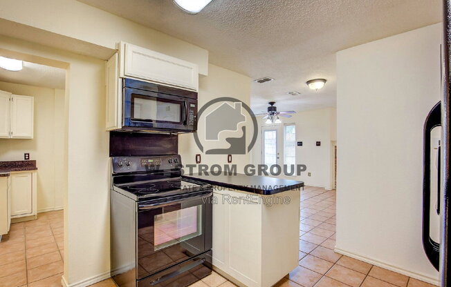 3 beds, 2.5 baths, 1,919 sqft, $2,495