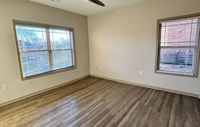 2 beds, 2 baths, 929 sqft, $1,025, Unit 1720-A05