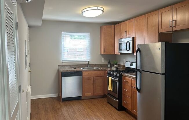 2 beds, 1 bath, 756 sqft, $2,085, Unit 240C