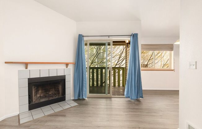 Charming 1 Bedroom Condo in Kenmore with Parking