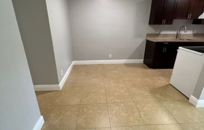 1 bed, 1 bath, $1,595, Unit 215