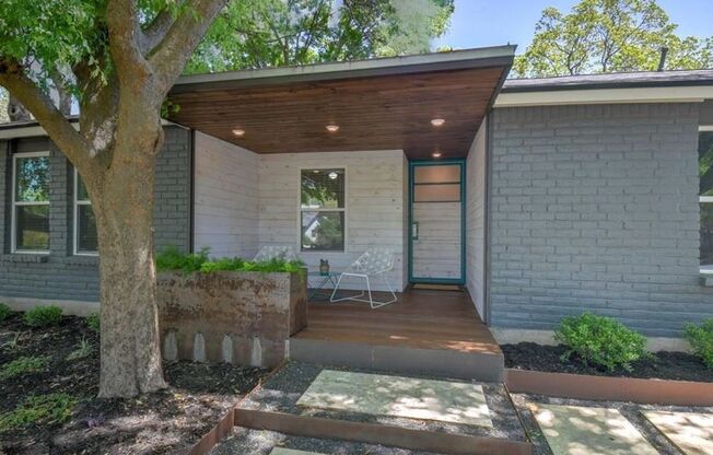 Unique Redesign - South Austin 3/2 - Big Private Yard - Garage- Great Neighborhood - Close to Everything