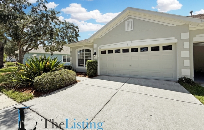 7411 SURREY WOOD LN