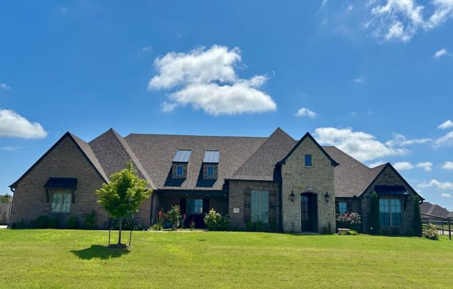 Beautiful and impeccably maintained single level