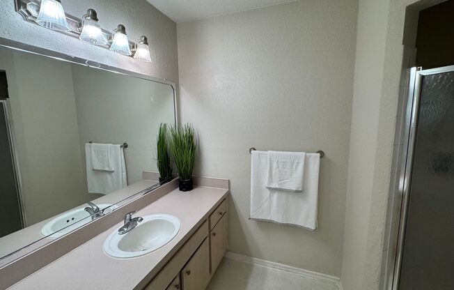 2 beds, 2 baths, $1,700
